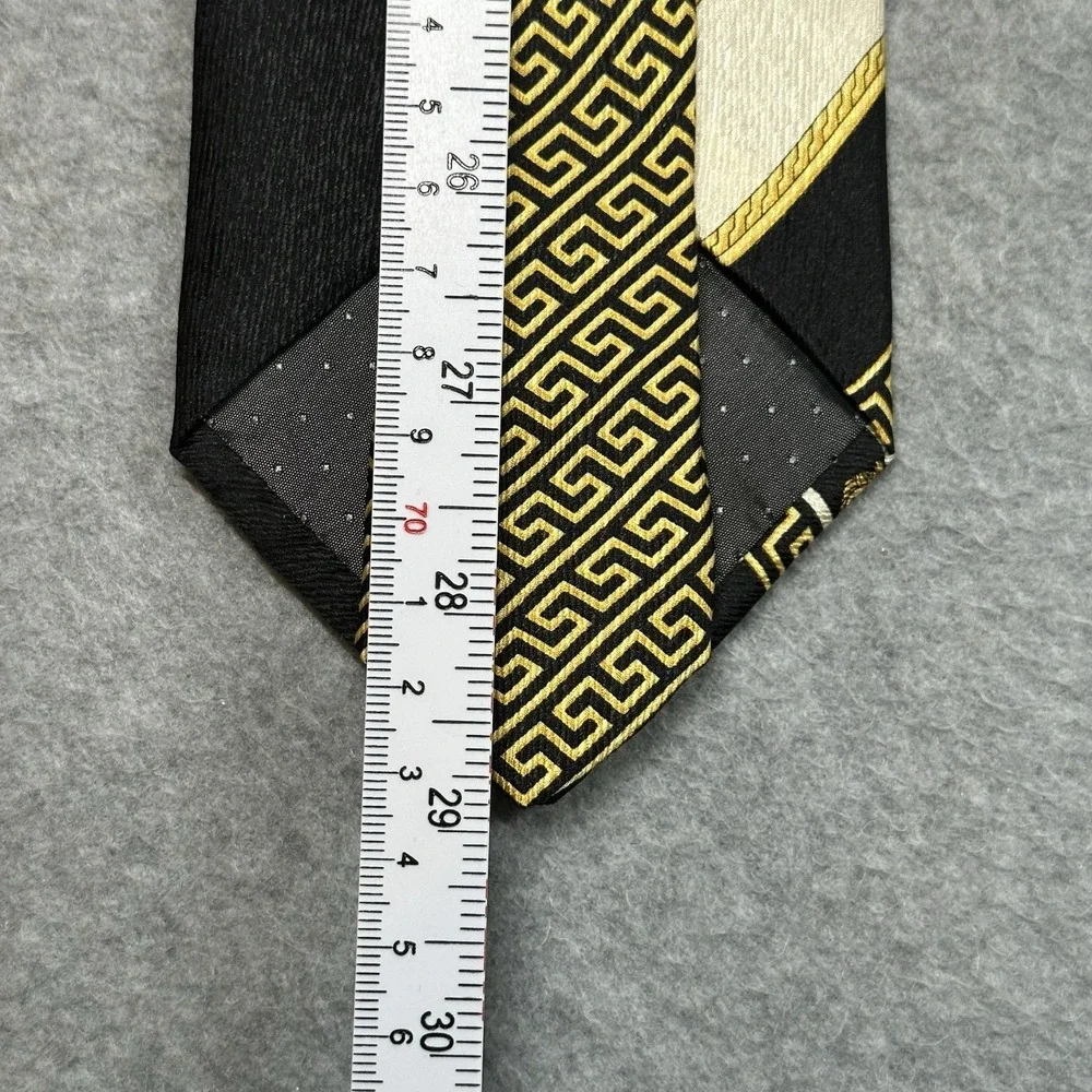Vintage‎ Gianni Versace Silk Tie Medusa Greek Key Black Gold Made Italy 58x3.5in